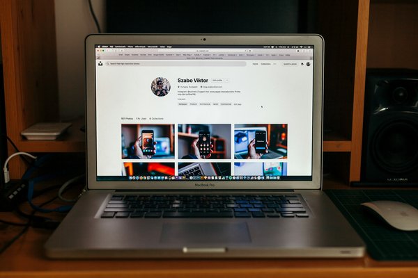 Comment optimiser le temps de chargement d'une page web pour améliorer l'expérience utilisateur ?